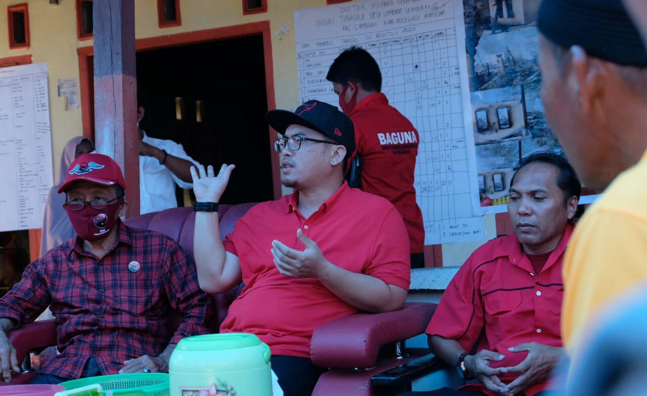 Baguna PDIP Sulbar Bantu Korban Kebakaran di Kecamatan Limboro