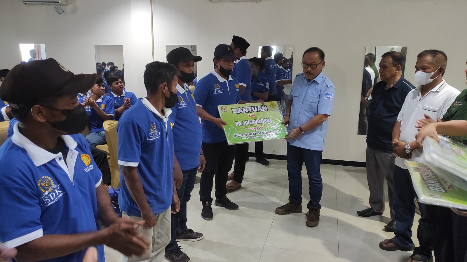 Salurkan Bantuan Senilai 500 Juta, SDK Dukung Percepatan Usaha Petani di Majene