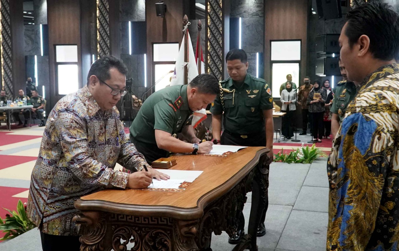Penanda-tanganan PKS Antara SMSI Dengan TNI AD Bentuk Sinergi Dalam Menjaga NKRI Dan Cita-cita Kemerdekaan