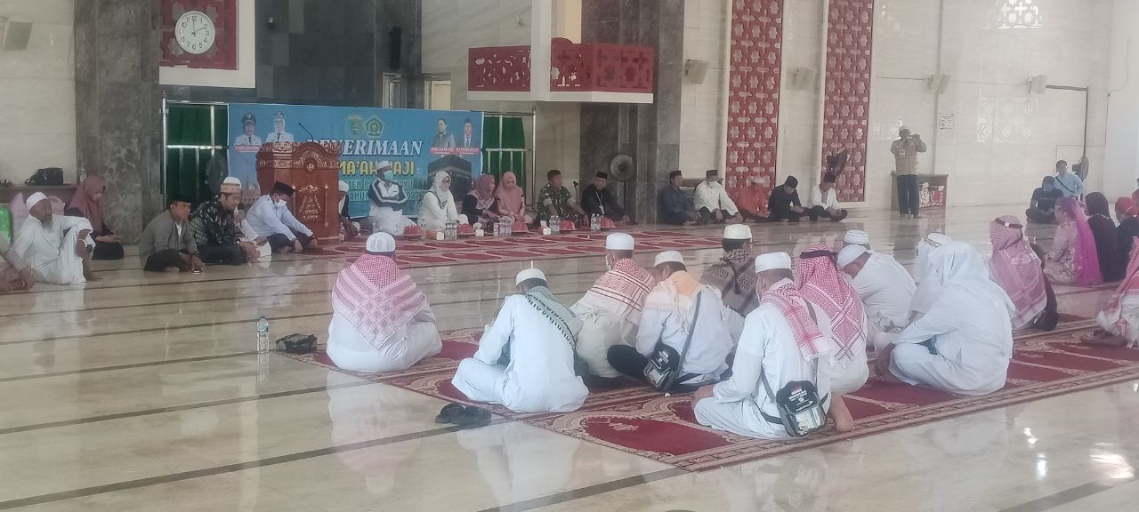 Herny Agus Sambut Jamaah Haji Pasangkayu di Masjid Madania