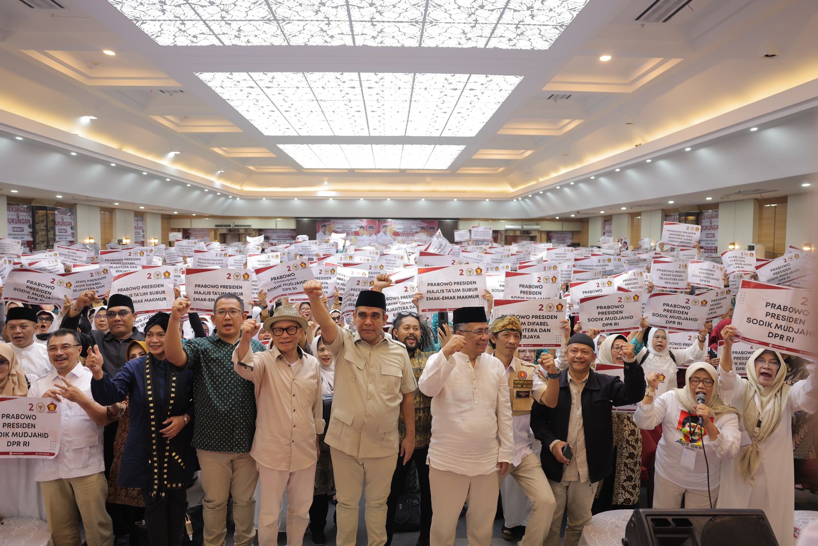 Ribuan Emak-emak dari 540 Majelis Taklim Kota Bandung-Cimahi Deklarasi Dukung Prabowo